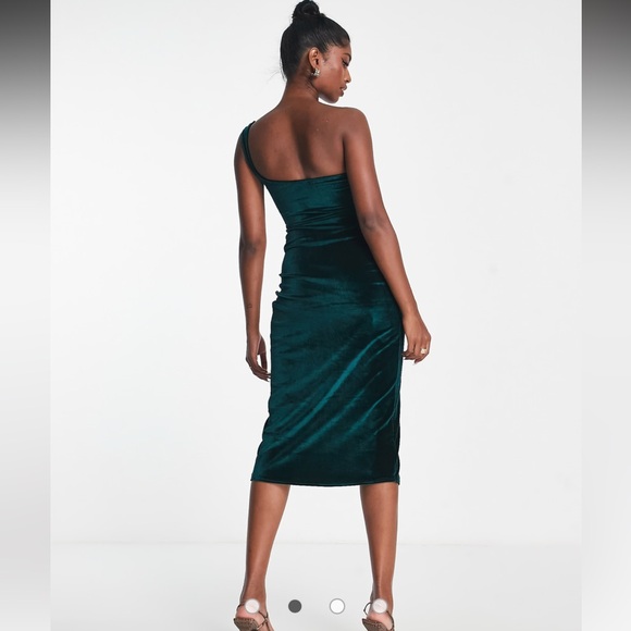 ASOS DESIGN one shoulder velvet drape corset detail midi dress in bottle green - Picture 3 of 4